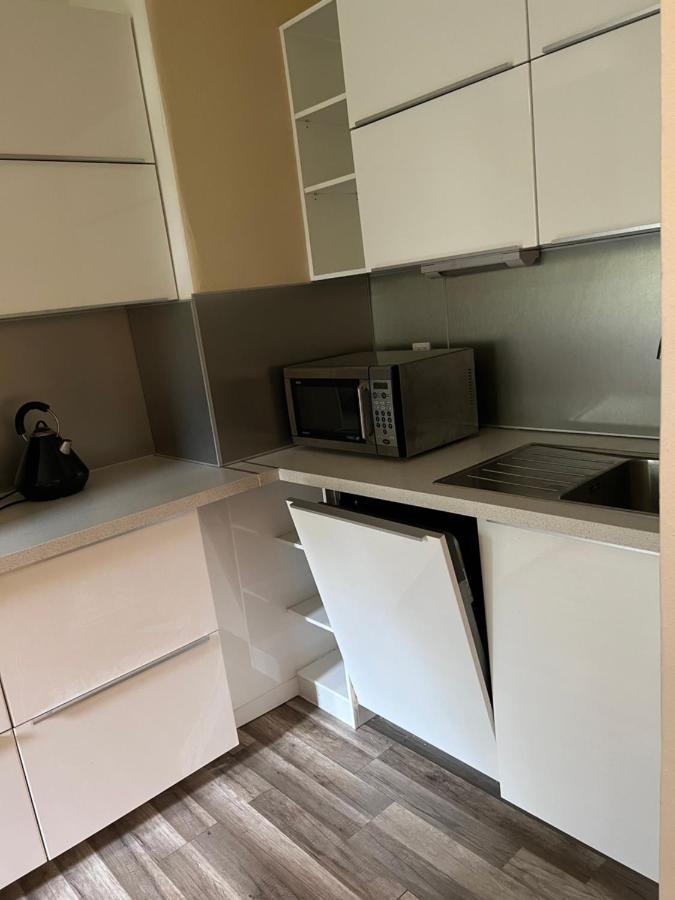 ברטיסלאבה Lovely Flat In The City Center מראה חיצוני תמונה